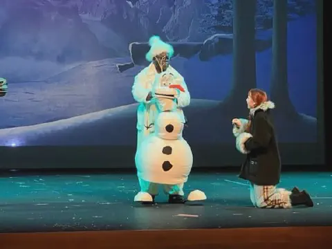 Foam Spheres to Build a Snowman